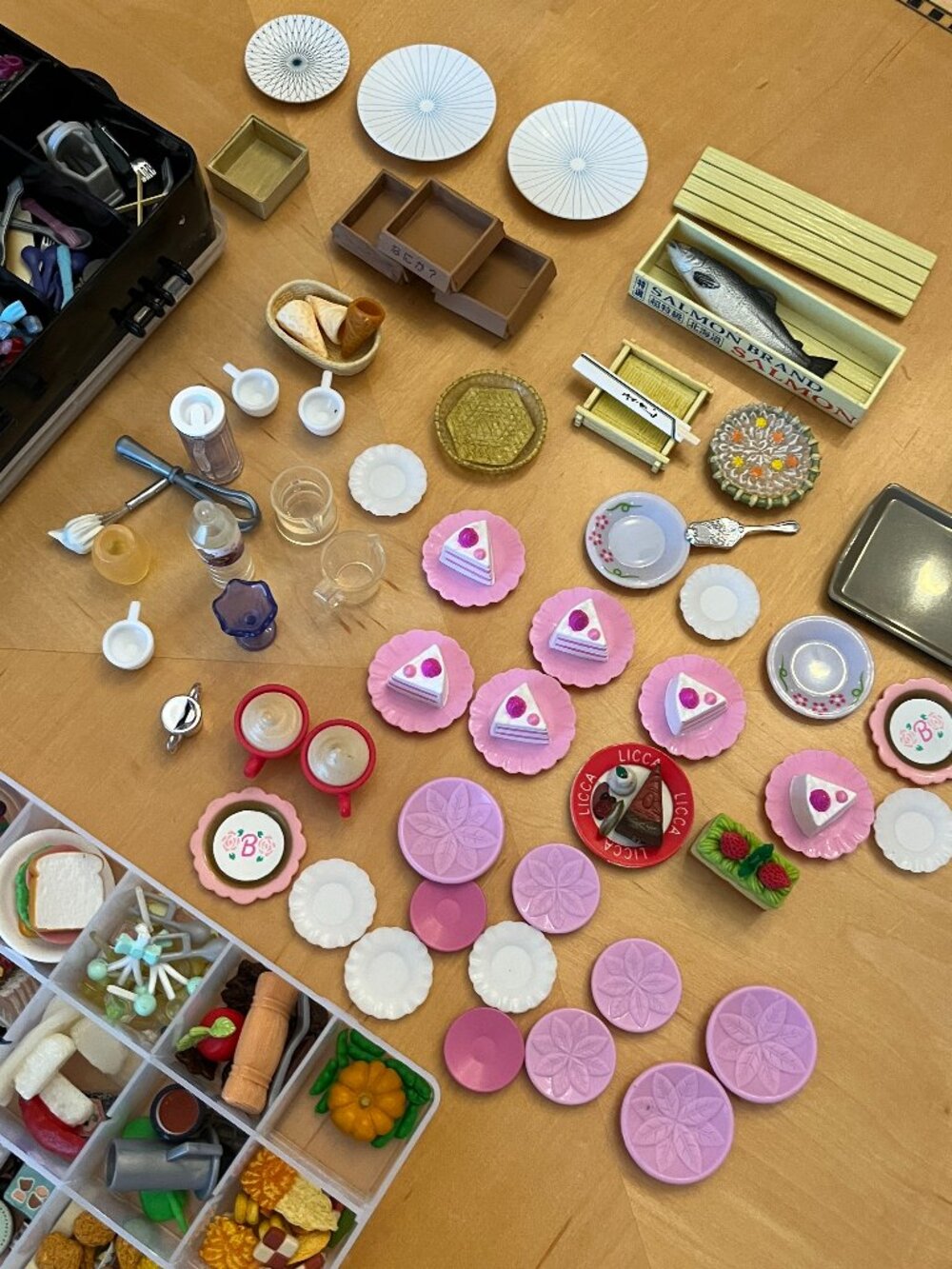 Miniature doll house food and so much more! - Picture 5 of 5